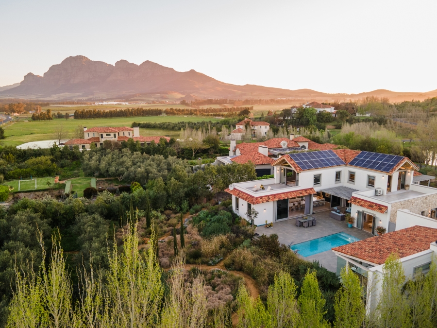 4 Bedroom Property for Sale in Winelands Western Cape